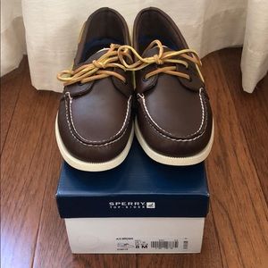 NWOT Sperry Boat Shoes